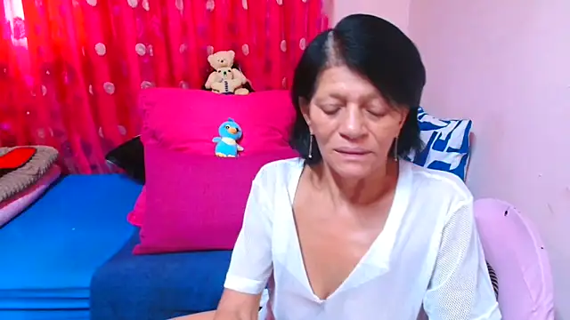 SLUTTYROXY online show from March 8, 8:06 am