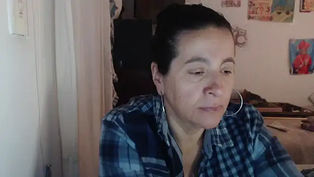 Snapshot of stefilove10 chatting on November 20, 2:29 pm stefilove10 online show from November 20, 2:29 pm