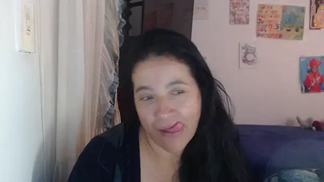 Snapshot of stefilove10 chatting on February 27, 3:01 pm stefilove10 online show from February 27, 3:01 pm