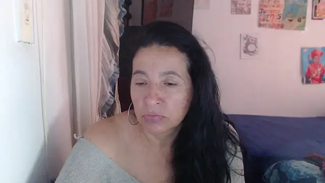 Snapshot of stefilove10 chatting on February 17, 2:58 pm stefilove10 online show from February 17, 2:58 pm