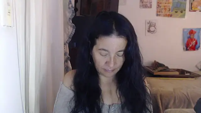 Snapshot of stefilove10 chatting on October 27, 2:18 pm stefilove10 online show from October 27, 2:18 pm