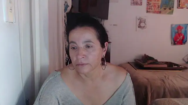 Snapshot of stefilove10 chatting on November 19, 3:01 pm stefilove10 online show from November 19, 3:01 pm