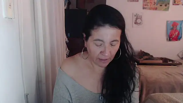 Snapshot of stefilove10 chatting on November 11, 2:01 pm stefilove10 online show from November 11, 2:01 pm