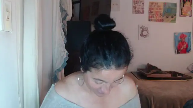 Snapshot of stefilove10 chatting on November 25, 3:12 pm stefilove10 online show from November 25, 3:12 pm