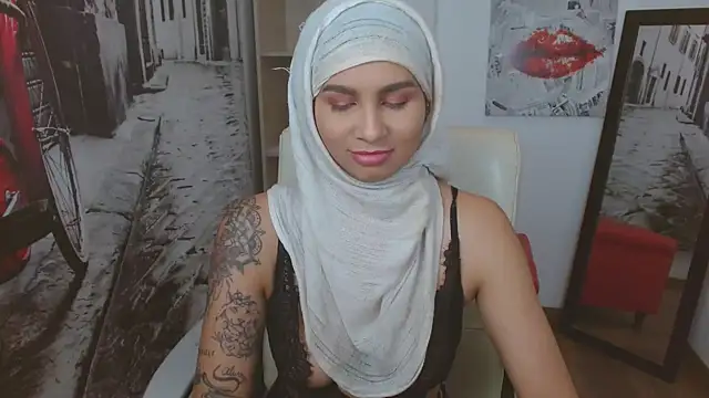 Shay  lee online show from February 11, 10:07 pm