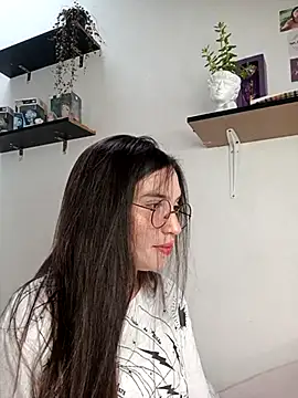 loveuu-bae online show from March 7, 10:10 pm