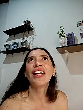 loveuu-bae online show from March 6, 1:05 am