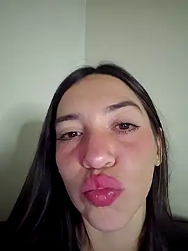 loveuu-bae online show from April 11, 7:45 am