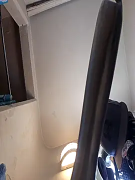 Snapshot of UncutHammer69 chatting on November 8, 8:01 pm UncutHammer69 online show from November 8, 8:01 pm