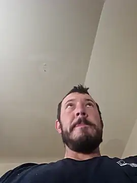 Snapshot of UncutHammer69 chatting on December 5, 4:16 pm UncutHammer69 online show from December 5, 4:16 pm