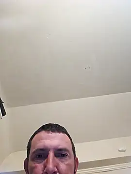 Snapshot of UncutHammer69 chatting on October 28, 7:13 pm UncutHammer69 online show from October 28, 7:13 pm