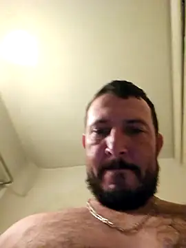 Snapshot of UncutHammer69 chatting on November 11, 8:20 am UncutHammer69 online show from November 11, 8:20 am