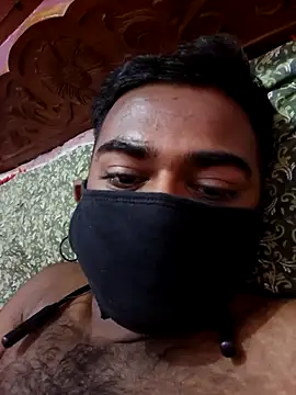Snapshot of BlackHairy_man chatting on May 25, 4:49 pm BlackHairy man online show from May 25, 4:49 pm