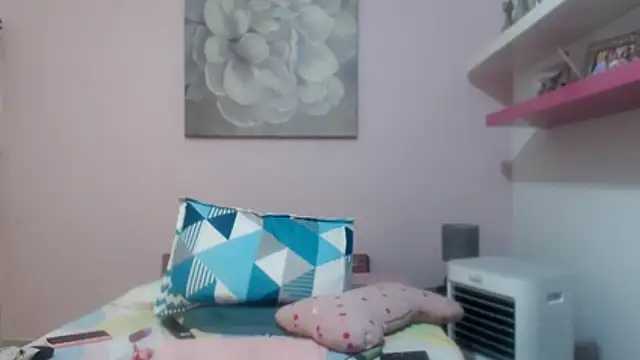 CindyCrawford online show from December 18, 3:00 am