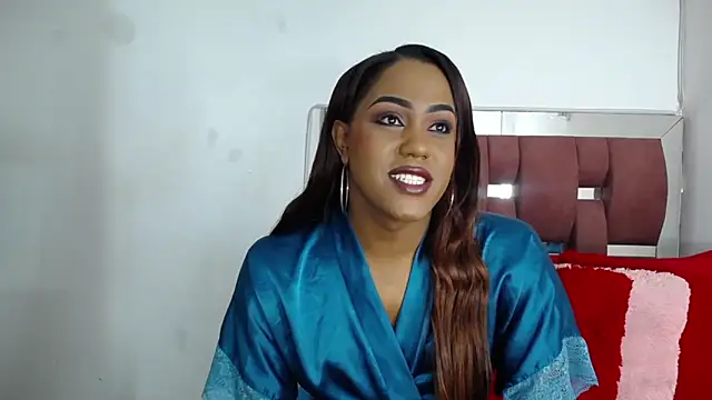 LoraineBigCockTs online show from September 16, 12:17 pm