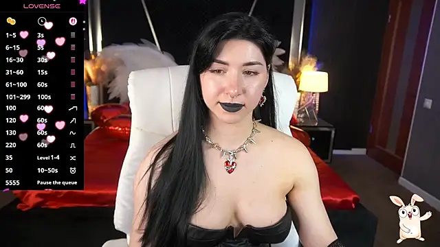 Snapshot of EmilyCandyy chatting on June 18, 6:23 am EmilyCandyy online show from June 18, 6:23 am