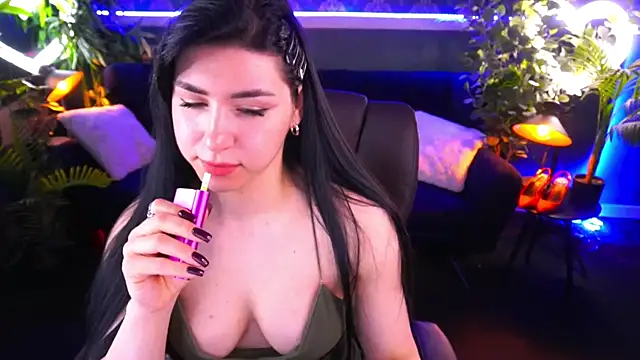 Snapshot of EmilyCandyy chatting on March 14, 6:53 am EmilyCandyy online show from March 14, 6:53 am