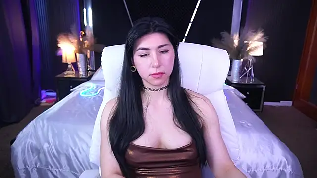Snapshot of EmilyCandyy chatting on October 14, 5:52 am EmilyCandyy online show from October 14, 5:52 am