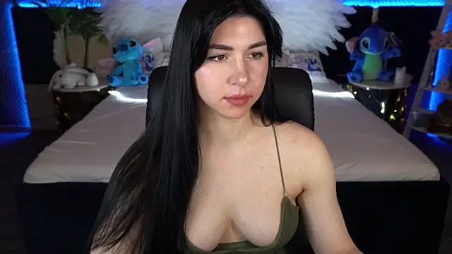 Snapshot of EmilyCandyy chatting on October 20, 5:42 am EmilyCandyy online show from October 20, 5:42 am