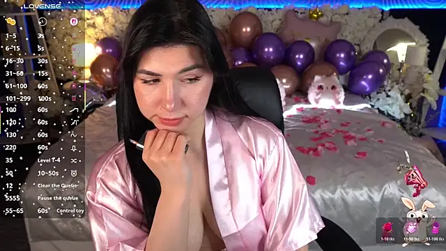 EmilyCandyy online show from February 10, 7:07 am