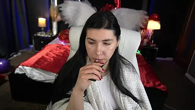 EmilyCandyy online show from February 6, 7:04 am