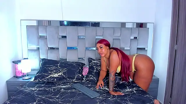 Cammiila online show from December 5, 11:09 am