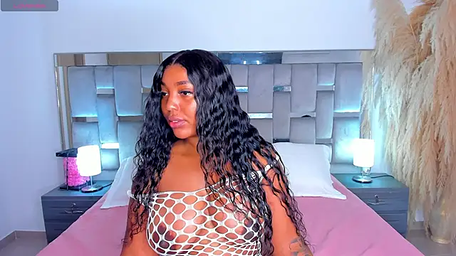Cammiila online show from June 1, 5:01 pm