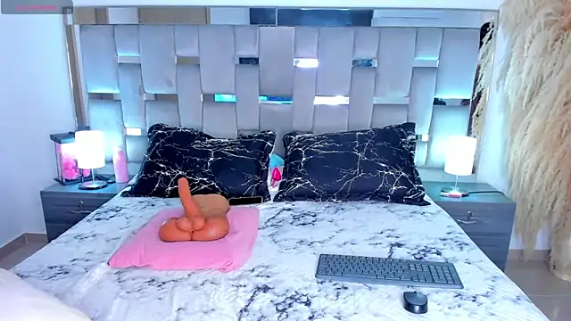 Cammiila online show from March 15, 5:20 pm