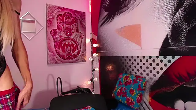 karlaveckyts online show from February 6, 10:06 pm