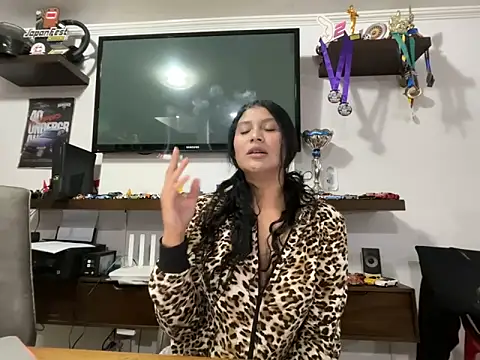 kinky milaxh online show from March 5, 2:08 am