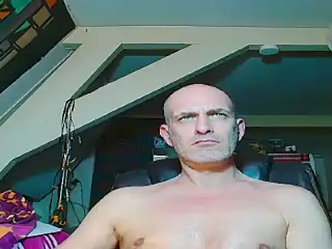 maxhard77 online show from January 17, 1:36 am