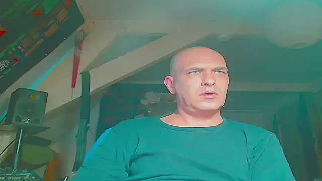 maxhard77 online show from May 16, 3:27 am
