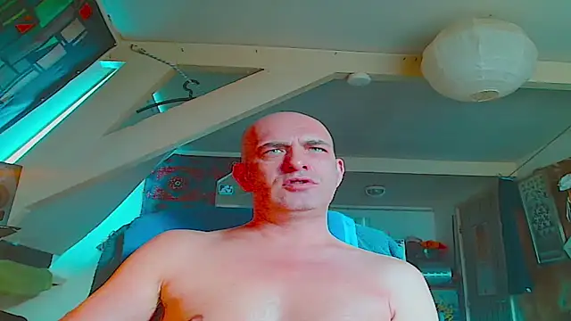 maxhard77 online show from November 30, 11:00 am