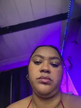 yanza2002 online show from February 25, 11:37 pm