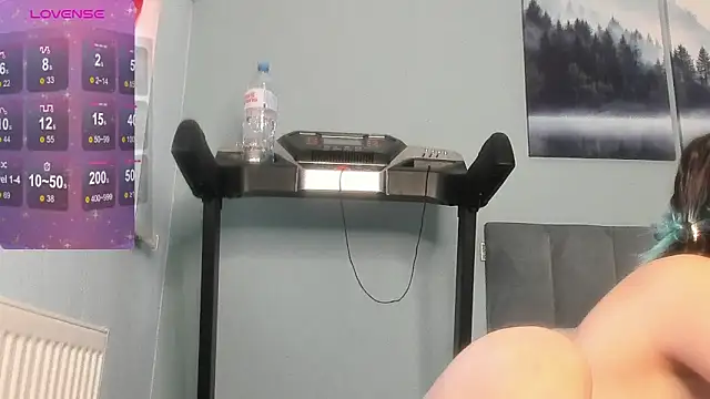 MilaniaCute online show from October 23, 1:10 pm