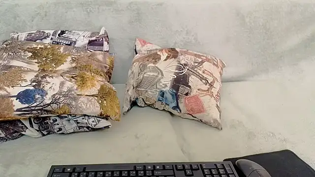 pussygold88 online show from April 1, 1:41 pm