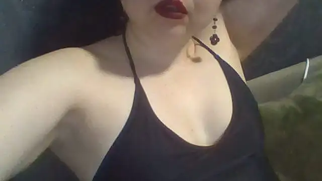 Snapshot of BethAh chatting on June 30, 10:21 pm BethAh online show from June 30, 10:21 pm