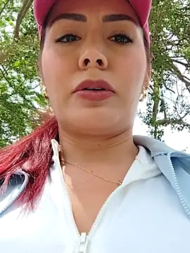 Snapshot of LINDA_PATTY94 chatting on March 20, 3:36 pm LINDA PATTY94 online show from March 20, 3:36 pm