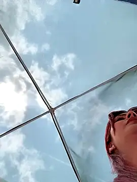 Snapshot of LINDA_PATTY94 chatting on November 16, 4:45 pm LINDA PATTY94 online show from November 16, 4:45 pm