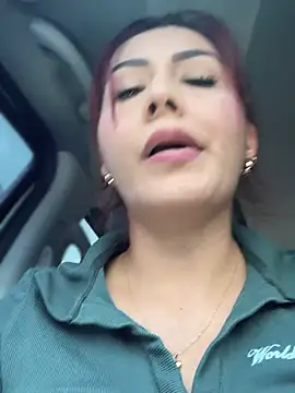 Snapshot of LINDA_PATTY94 chatting on February 28, 5:59 pm LINDA PATTY94 online show from February 28, 5:59 pm