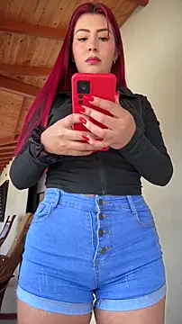 LINDA PATTY94 online show from March 29, 3:02 pm