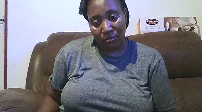 Snapshot of ebonytitts4u chatting on March 2, 5:41 pm ebonytitts4u online show from March 2, 5:41 pm