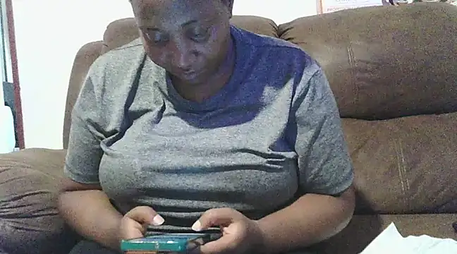 Snapshot of ebonytitts4u chatting on February 19, 6:32 pm ebonytitts4u online show from February 19, 6:32 pm