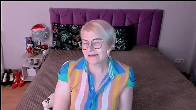 sabrinamacmarren online show from January 9, 3:19 pm