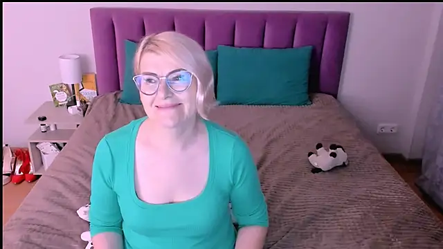 sabrinamacmarren online show from November 11, 2:56 pm