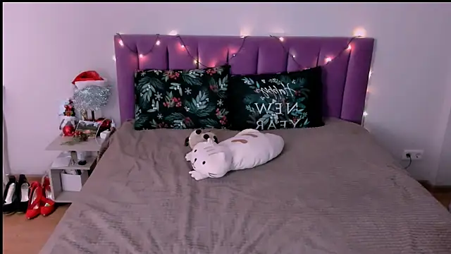 sabrinamacmarren online show from January 8, 2:45 pm