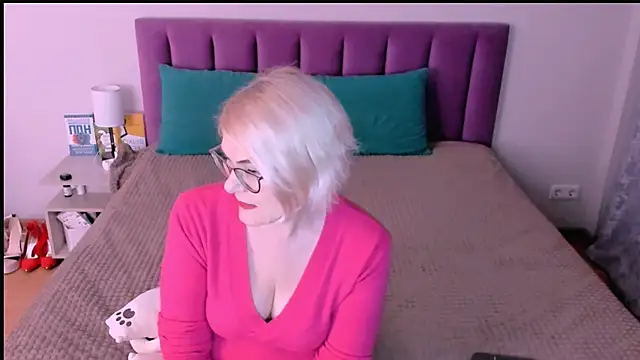 sabrinamacmarren online show from November 13, 3:27 pm