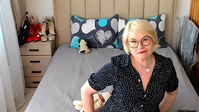 Snapshot of sabrinamacmarren chatting on July 16, 4:26 pm sabrinamacmarren online show from July 16, 4:26 pm