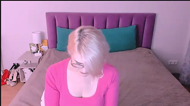 sabrinamacmarren online show from November 5, 4:21 pm