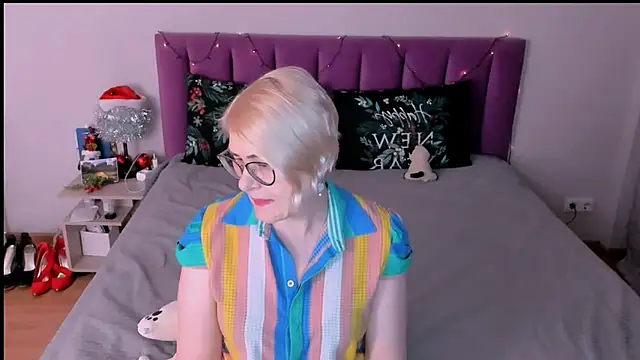 sabrinamacmarren online show from January 14, 4:10 pm